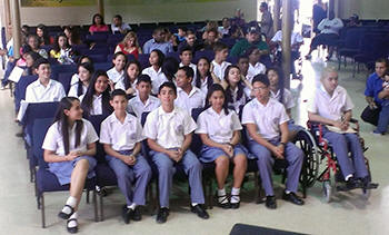 2013 Catedral de Vida 9th grade graduates