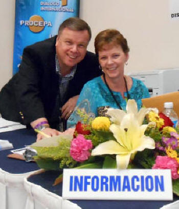 Rod and Sherry at the 2013 Educators Summit in Mexico